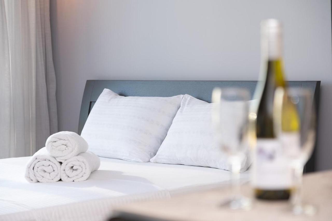Stylish Panoramic Apartments. Smartplaza. Metro Minskaya Κίεβο Εξωτερικό φωτογραφία