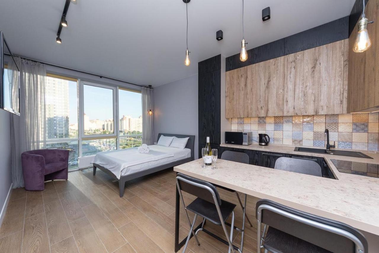 Stylish Panoramic Apartments. Smartplaza. Metro Minskaya Κίεβο Εξωτερικό φωτογραφία
